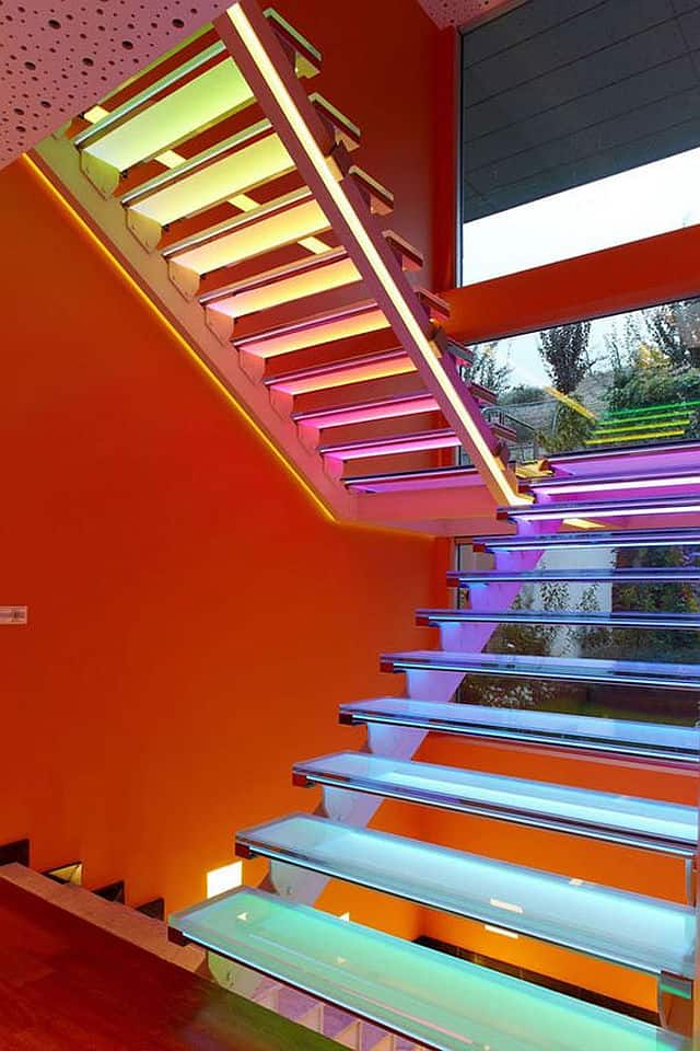 4a-colour-iffic-staircase-designs-contemporary-homes.jpg