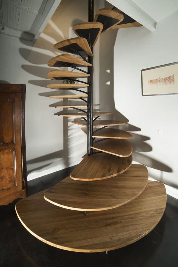 Oak Spiral Staircase with Metallic Backbone